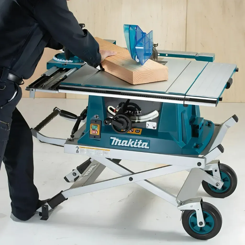 imgi_61_1755141422-1-1024x1024-1 Makita (10") pennfodral M-MLT100 - Bild 1